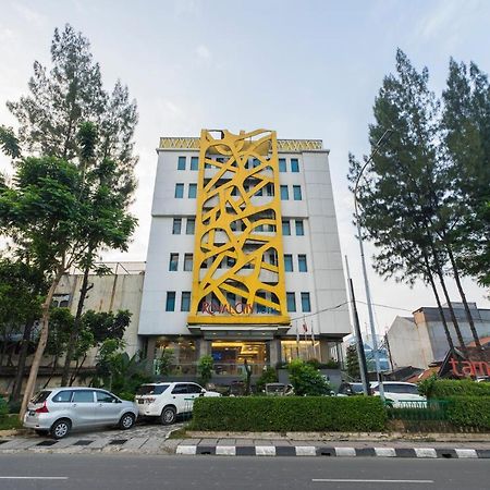Royal City Hotel Jakarta Exterior foto